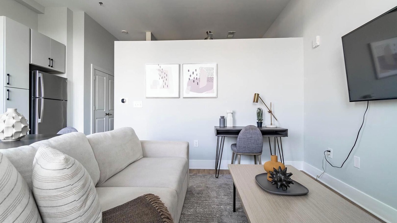 Photo of Livingroom in Downtown