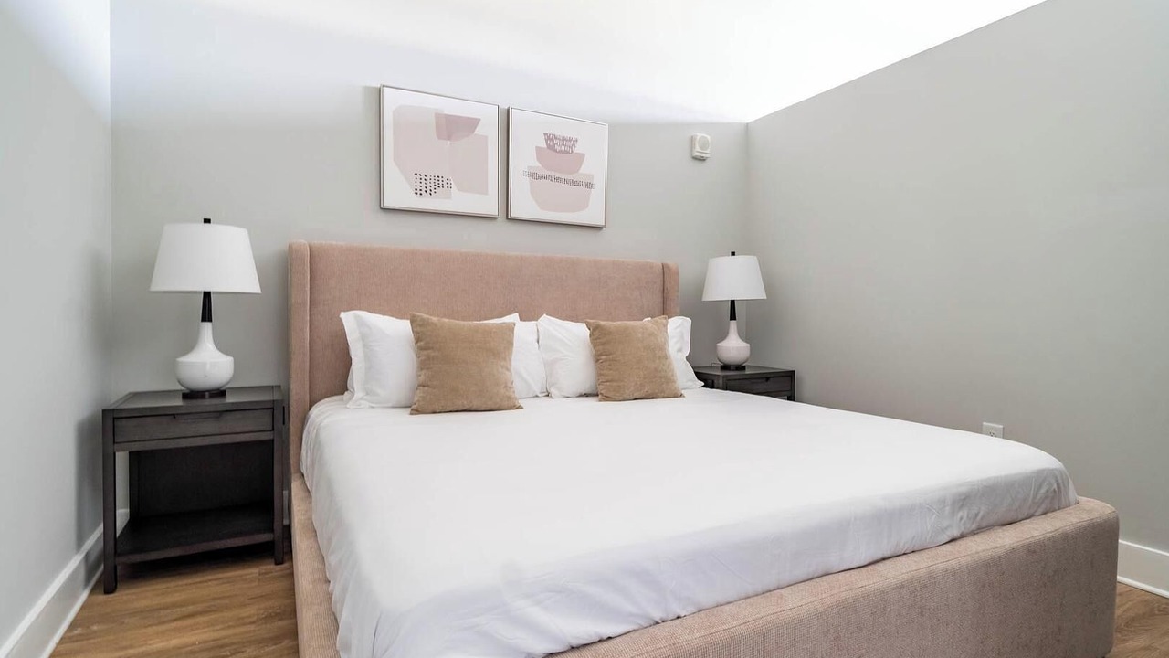 Photo of Bedroom in Downtown