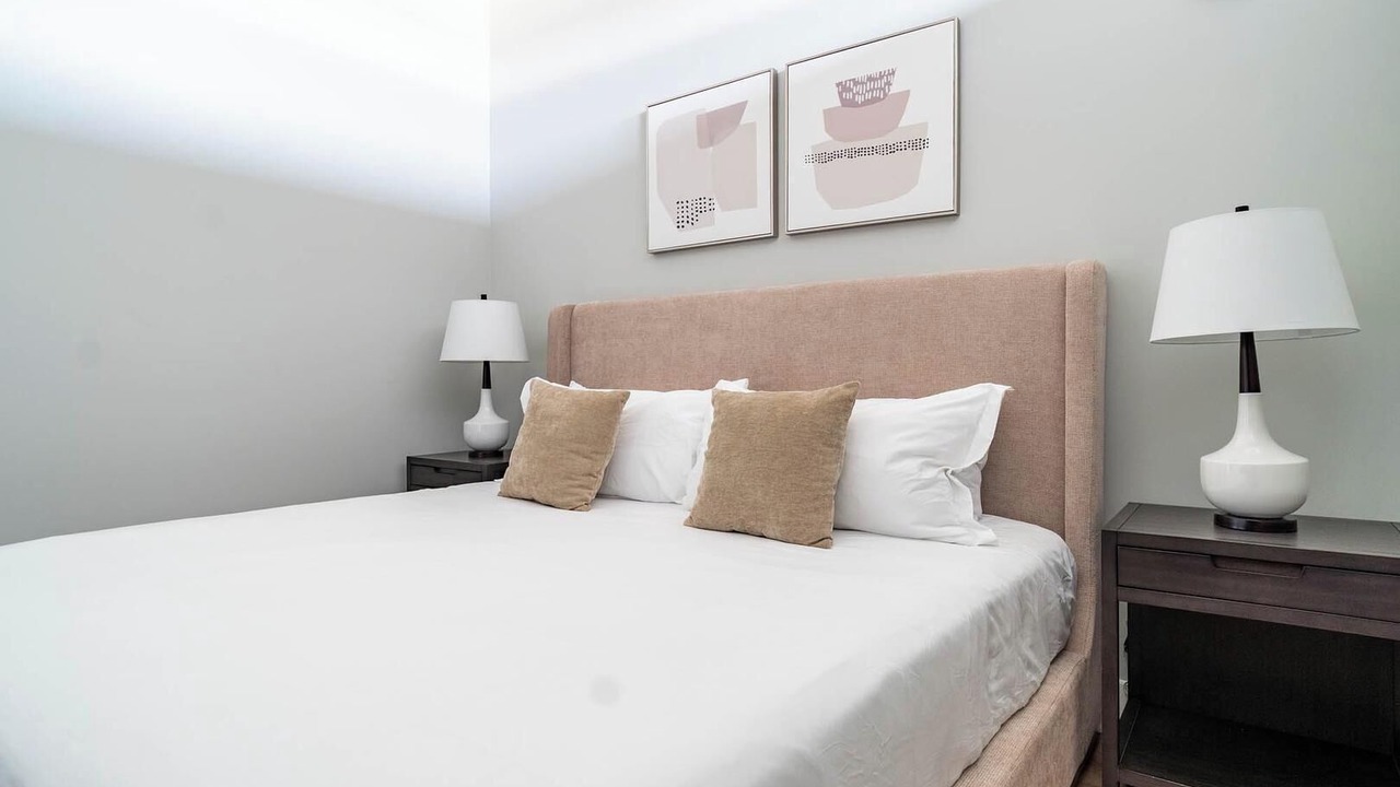 Photo of Bedroom in Downtown