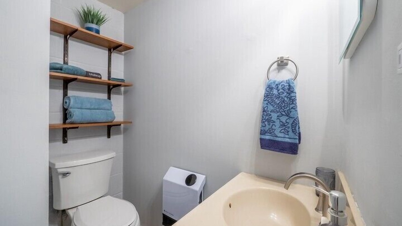Photo of Bathroom in Frank