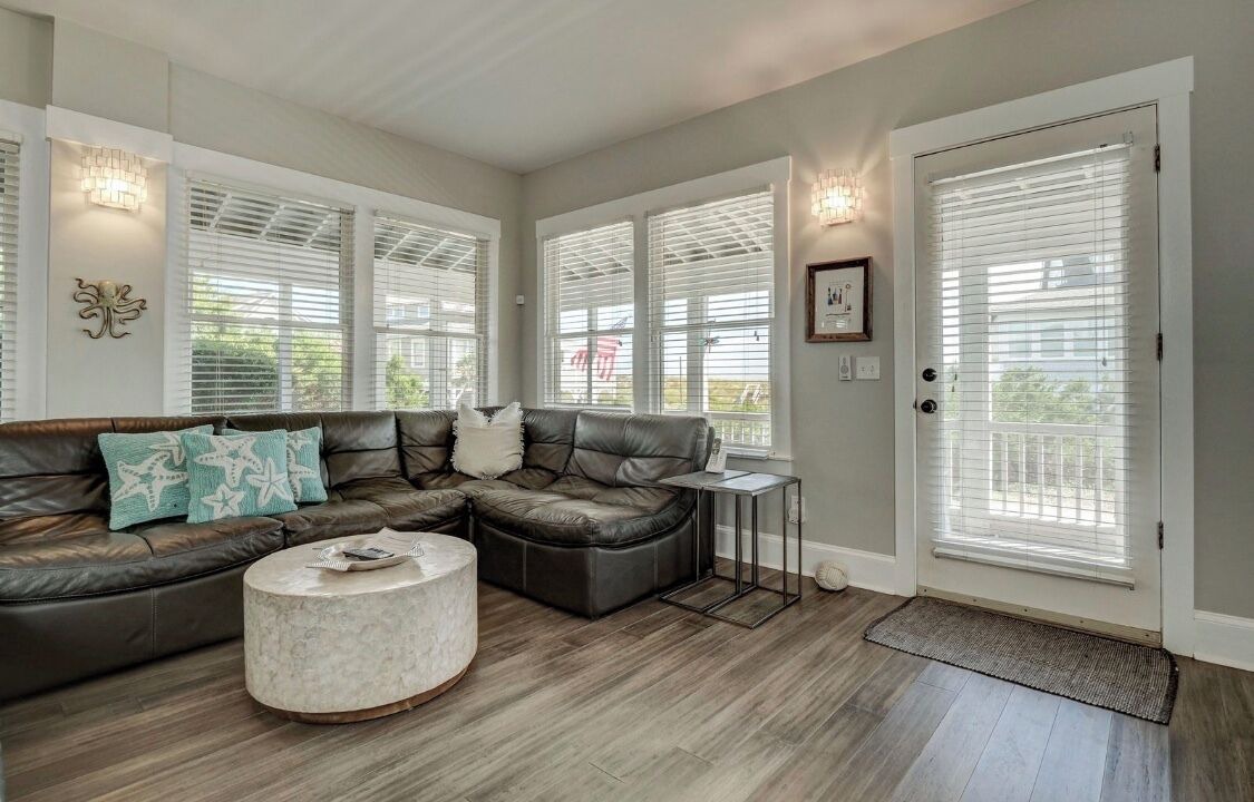 Photo of Livingroom in Flora's Bluff