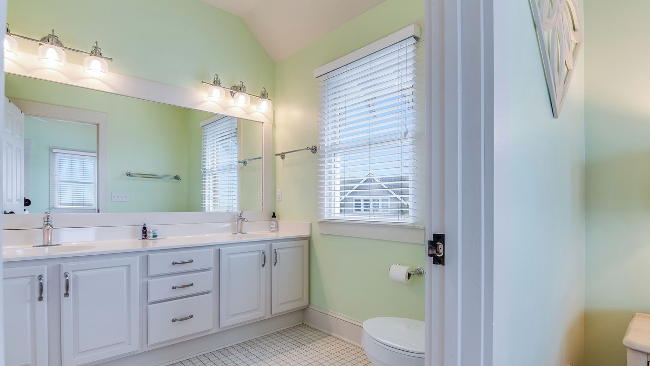 Photo of Bathroom in Flora's Bluff