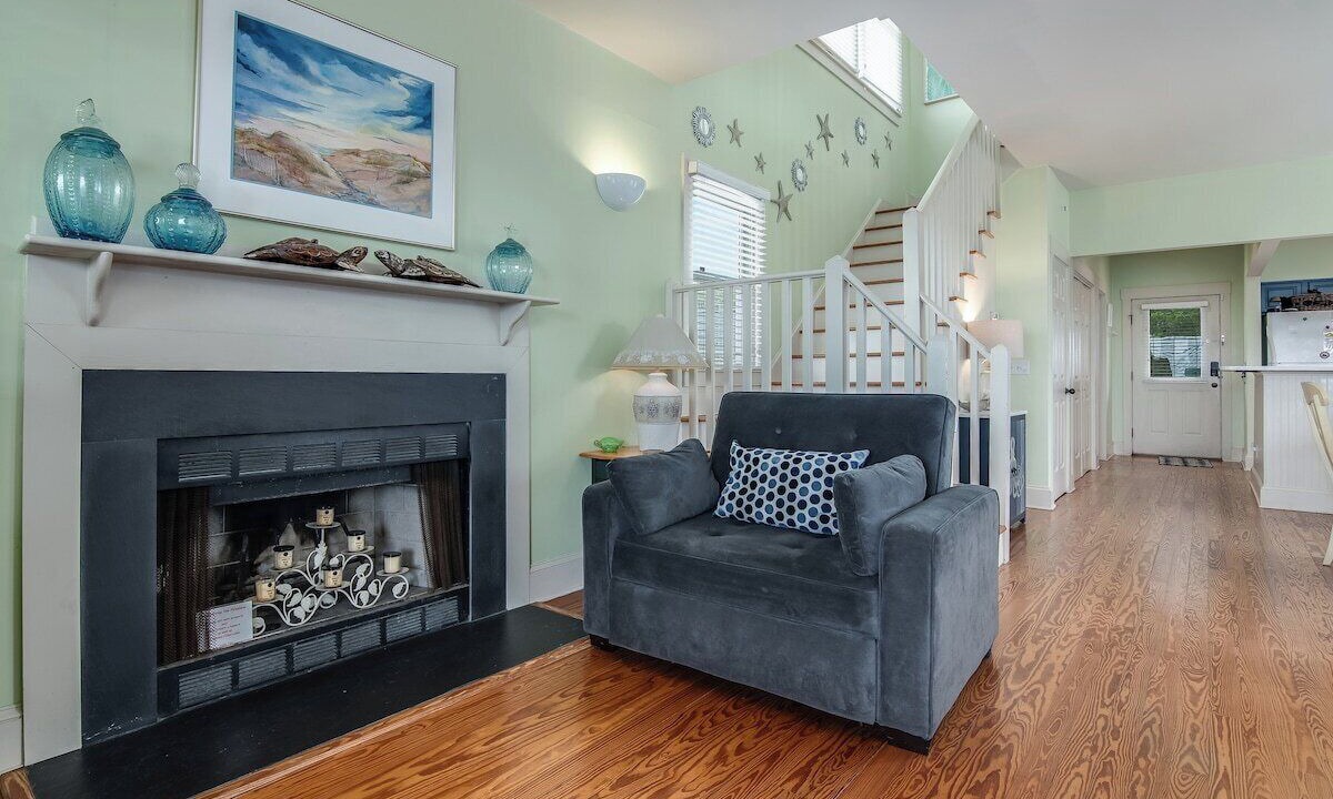 Photo of Livingroom in Flora's Bluff