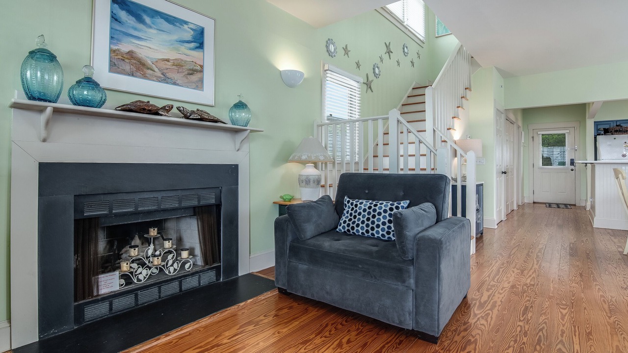 Photo of Livingroom in Flora's Bluff