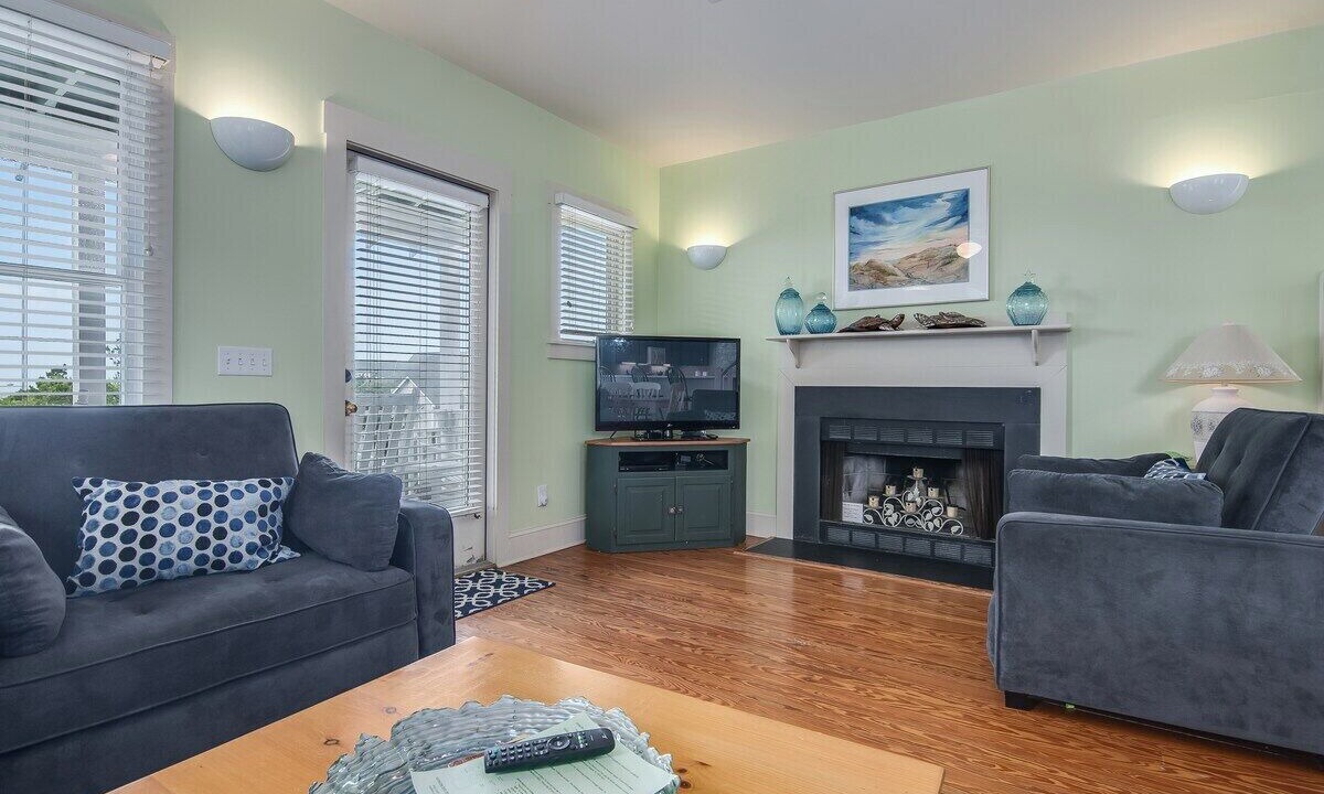 Photo of Livingroom in Flora's Bluff
