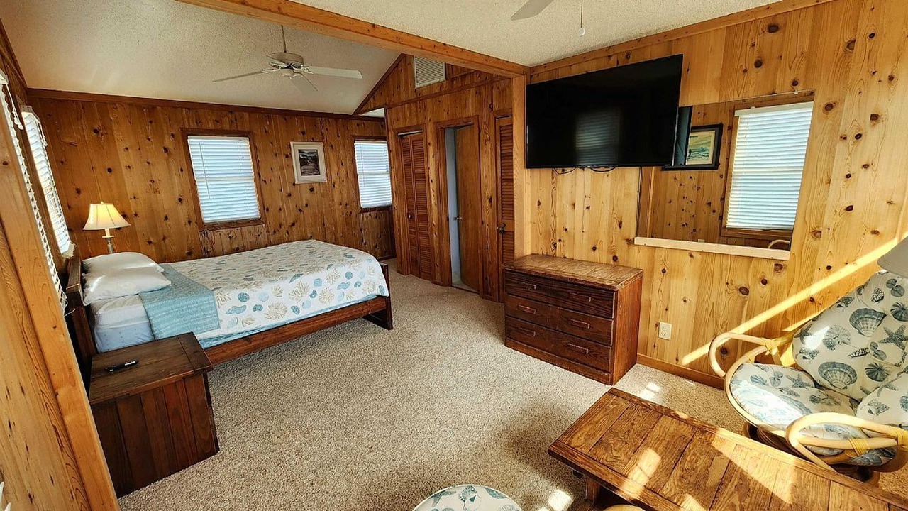 Photo of Bedroom in Hatteras