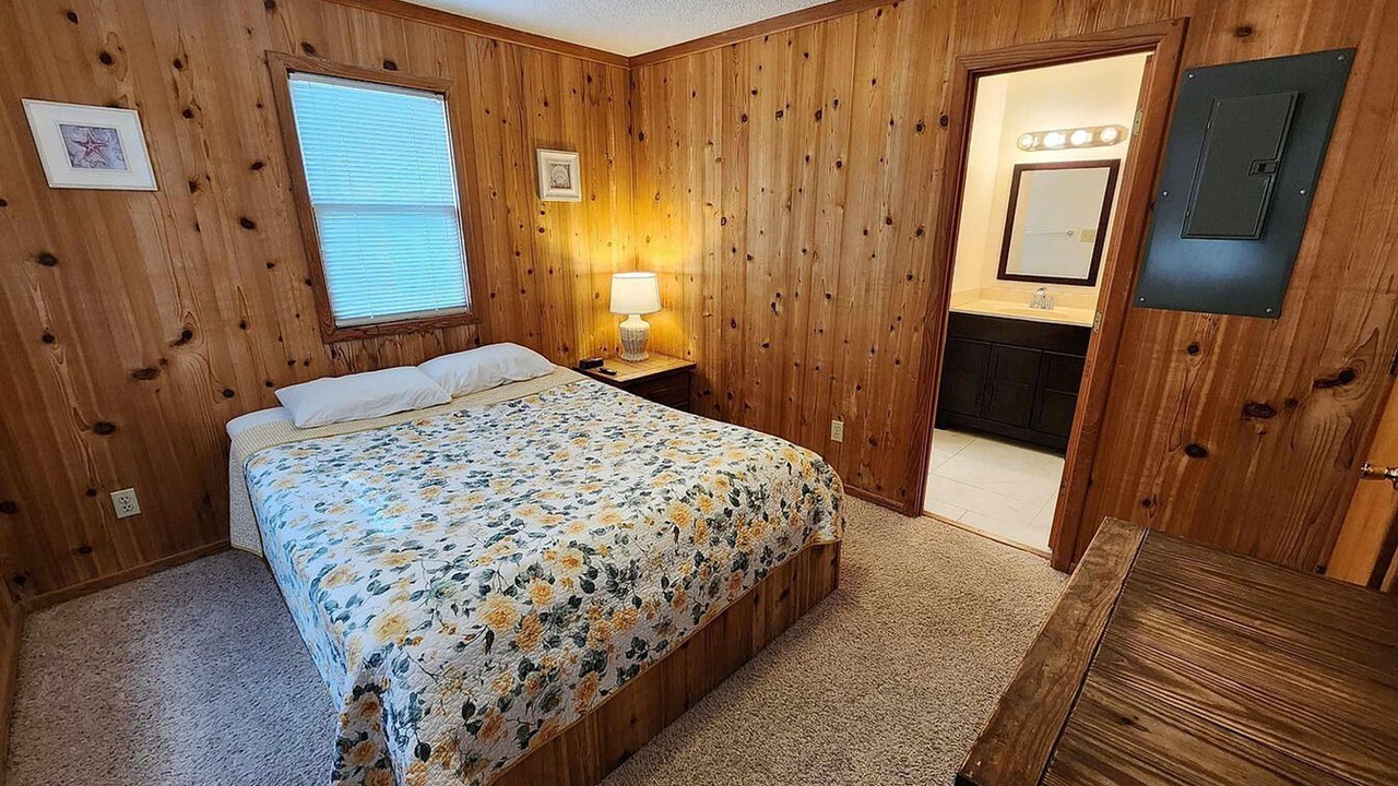 Photo of Bedroom in Hatteras