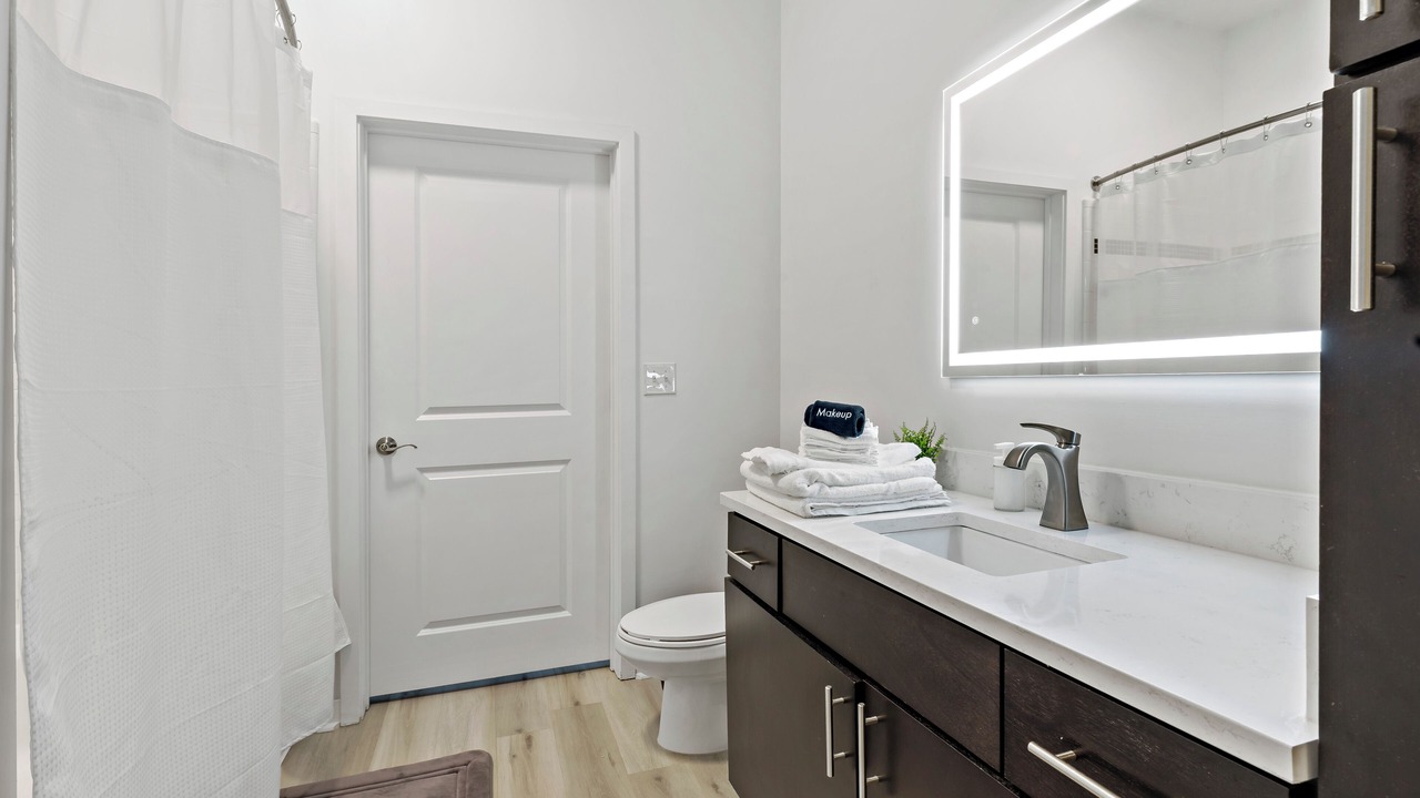 Photo of Bathroom in Cherry