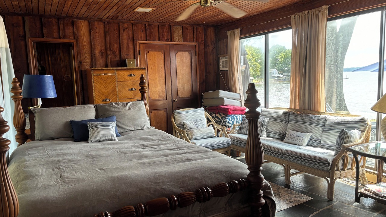 Photo of Bedroom in Terrell