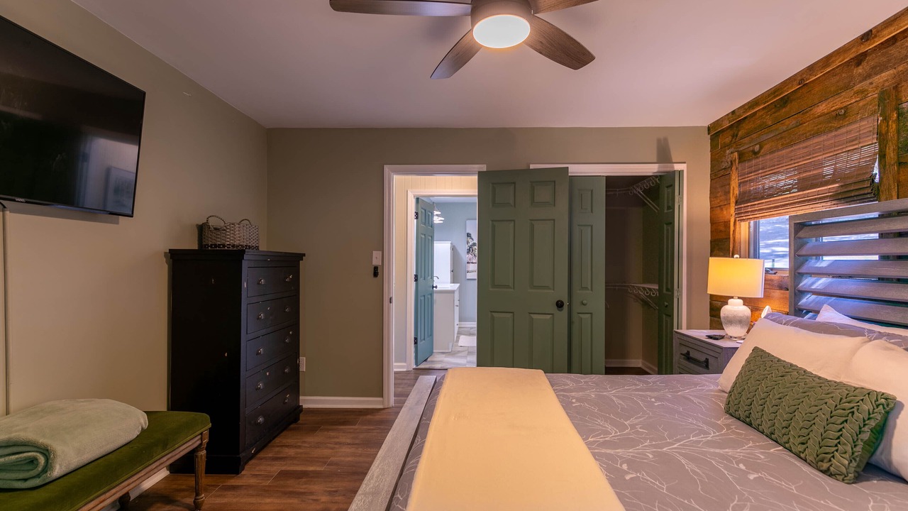 Photo of Bedroom in Spruce Pine