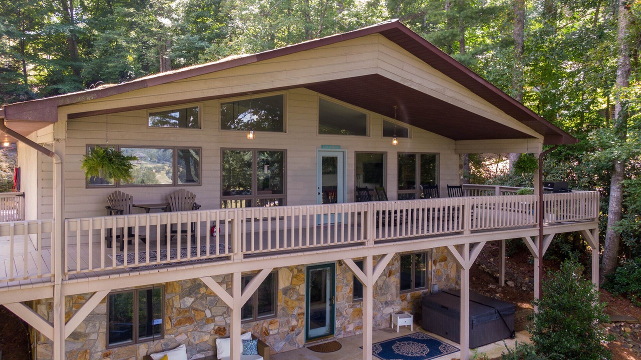 Photo of Patio Balcony in Spruce Pine