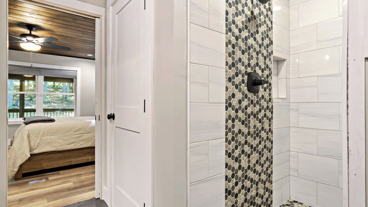 Photo of Bathroom in Vein Mountain