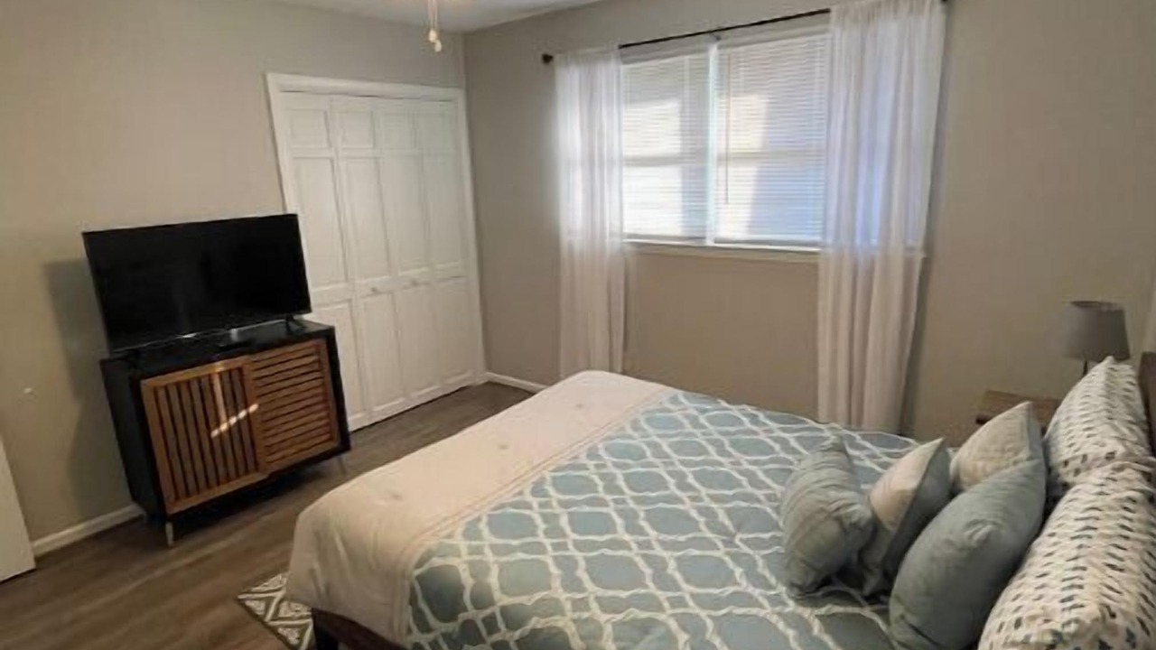 Photo of Bedroom in Lexington
