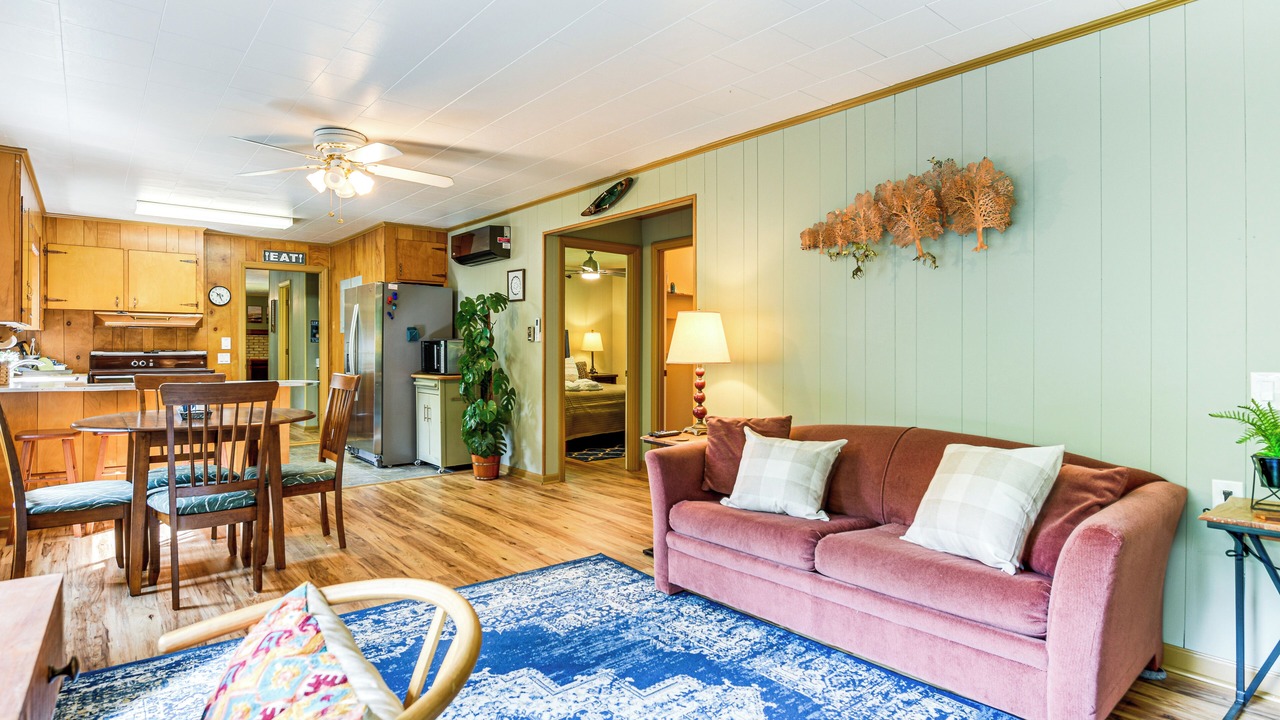 Photo of Livingroom in Maggie Valley