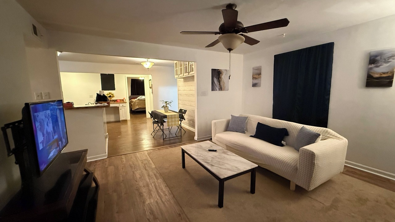 Photo of Livingroom in Southeast Raleigh