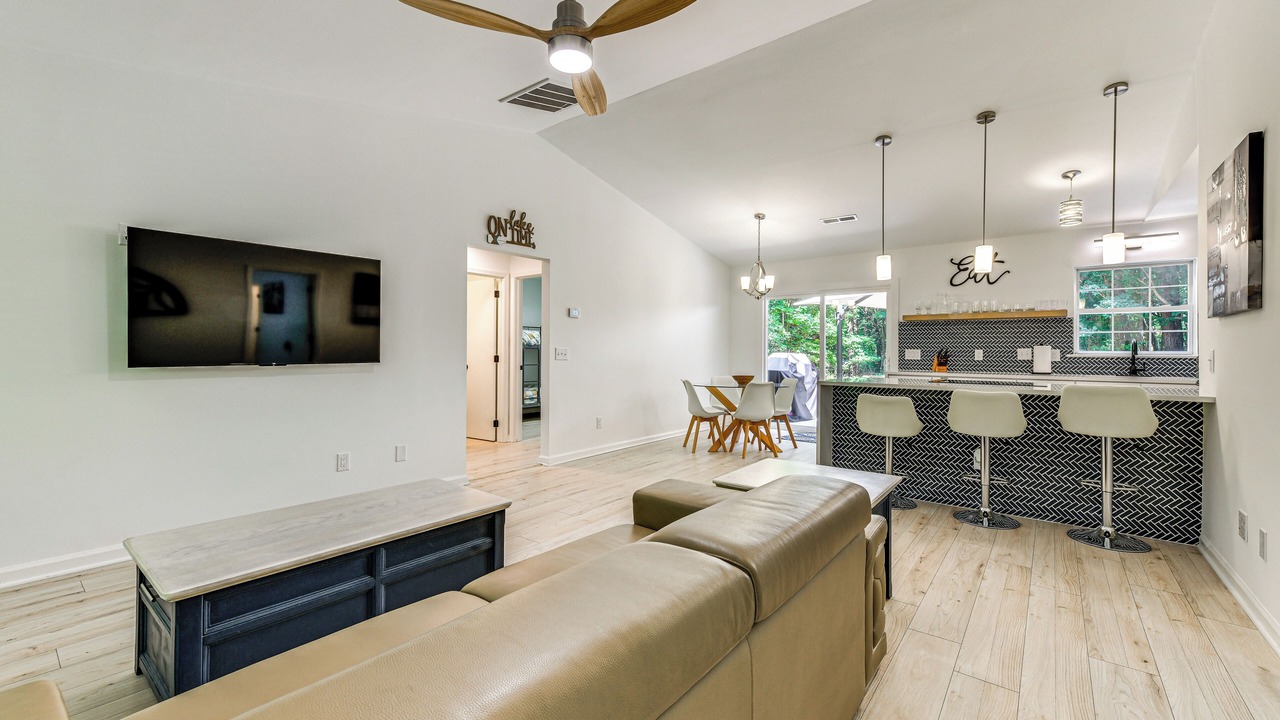 Photo of Livingroom in Mooresville