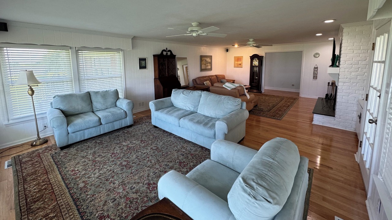Photo of Livingroom in Hubert
