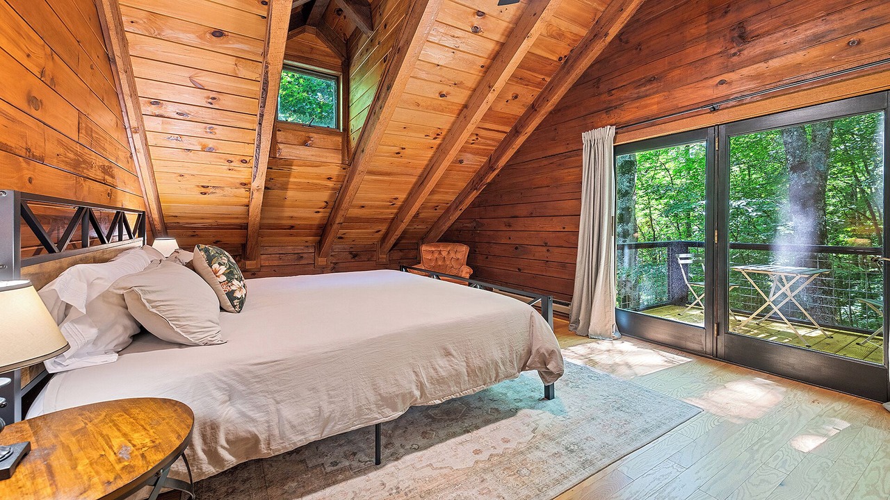Photo of Patio Balcony in Maggie Valley