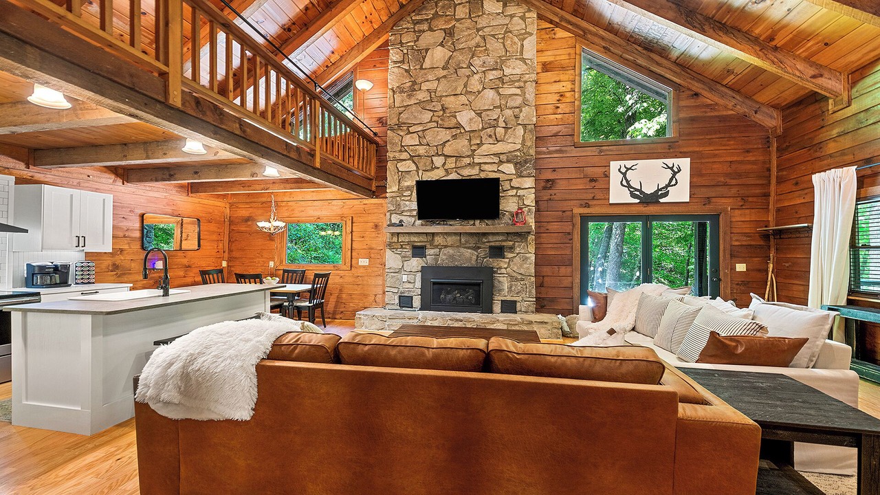 Photo of Livingroom in Maggie Valley