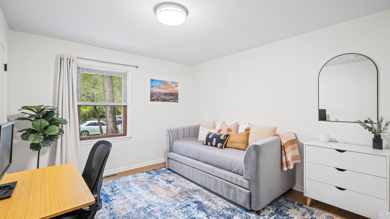 Photo of Livingroom in Cary
