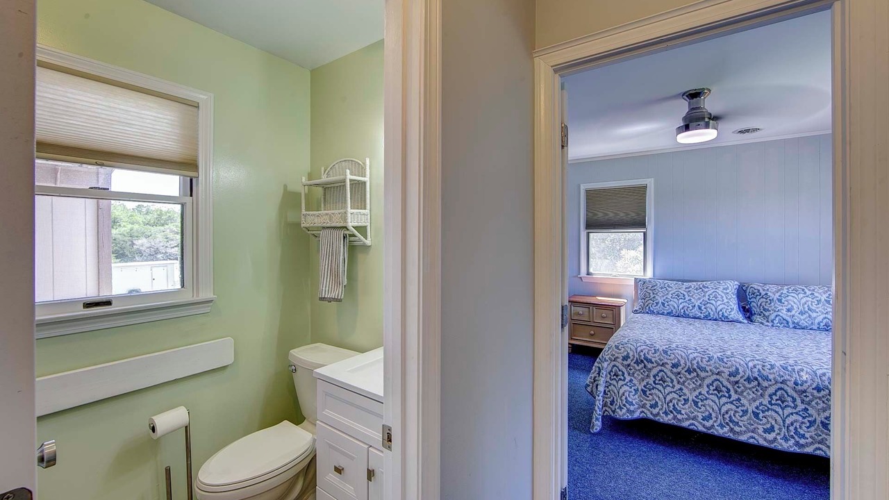 Photo of Bathroom in Sunset Village