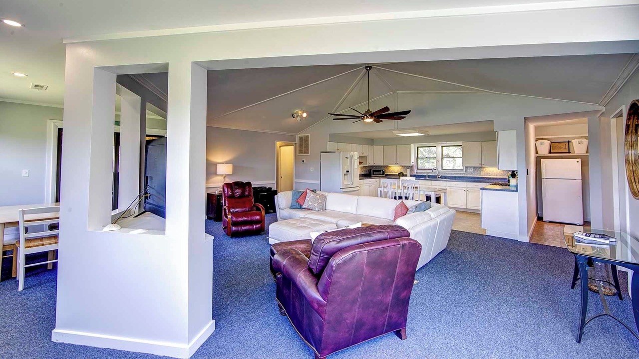 Photo of Livingroom in Sunset Village