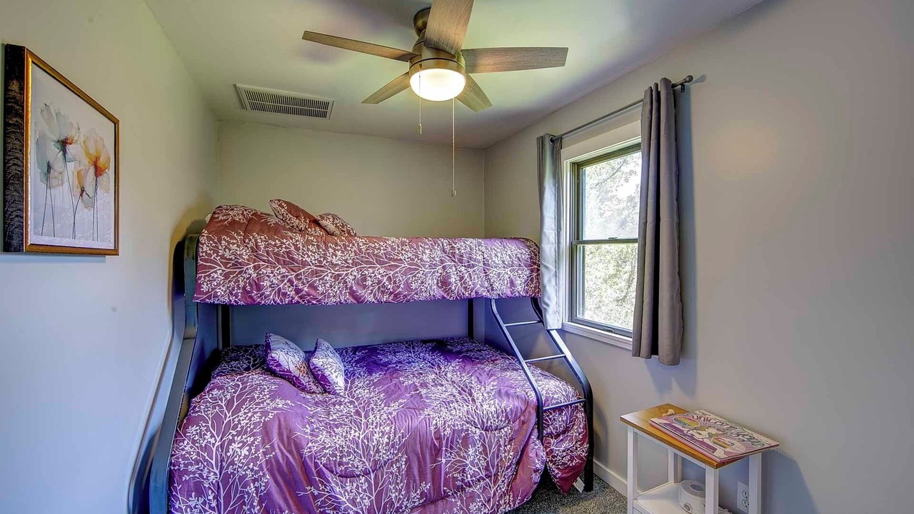 Photo of Bedroom in Sunset Village
