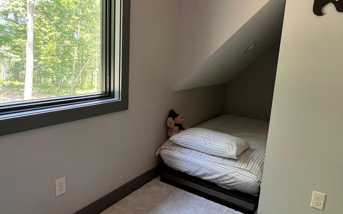 Photo of Bedroom in Frank