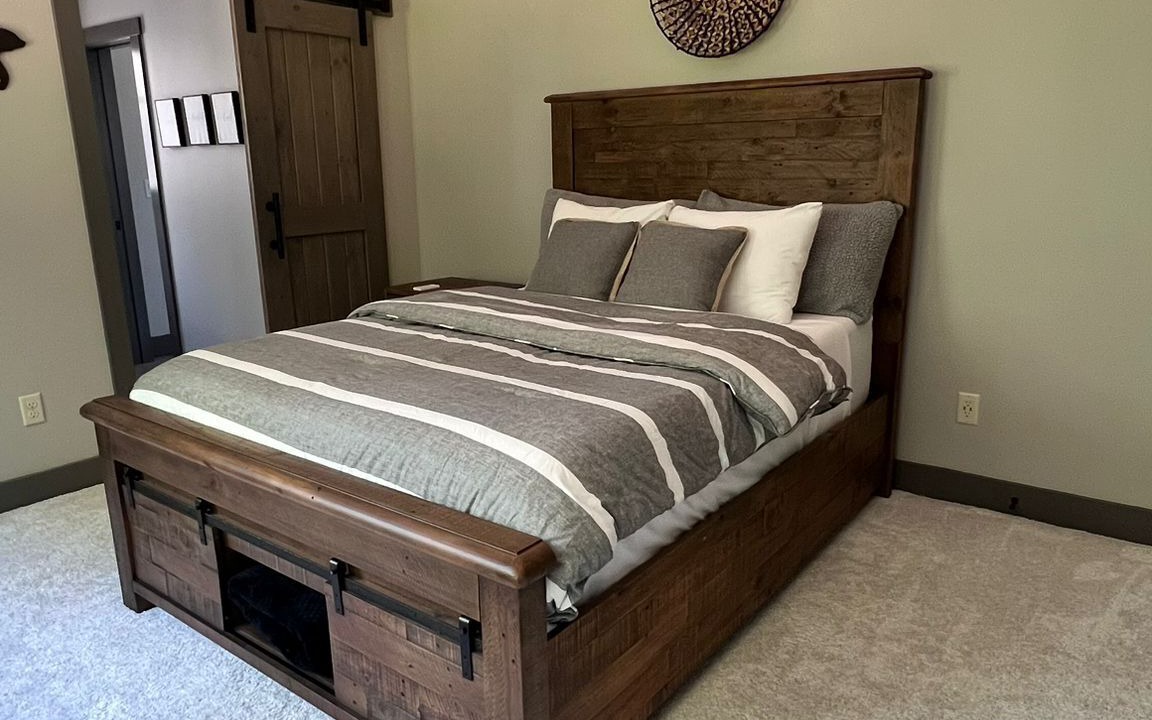 Photo of Bedroom in Frank