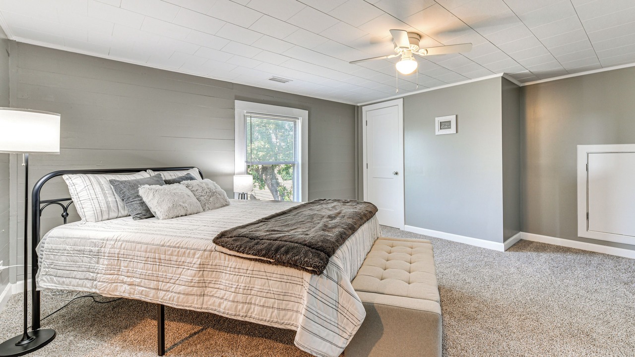 Photo of Bedroom in Lenoir