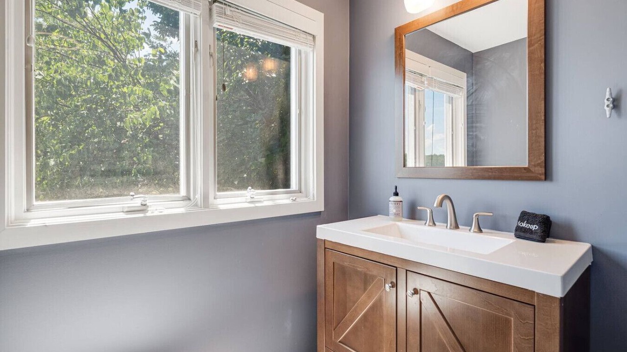 Photo of Bathroom in Nebo