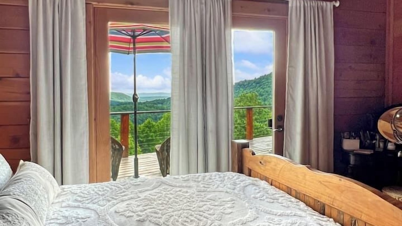 Photo of Bedroom in Wilkes County