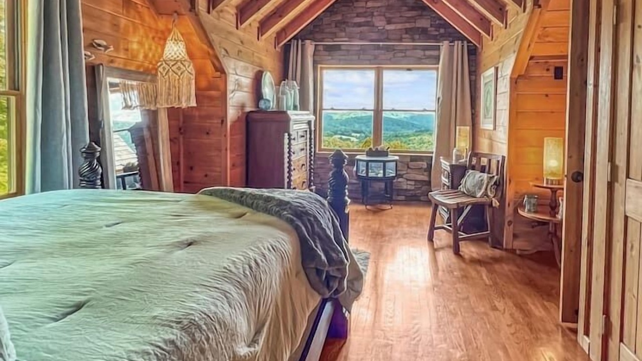 Photo of Bedroom in Wilkes County