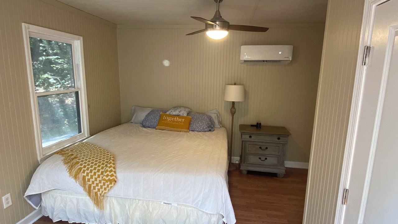 Photo of Bedroom in Troy