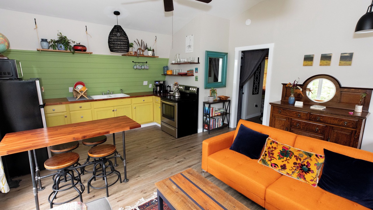Photo of Livingroom in Candler