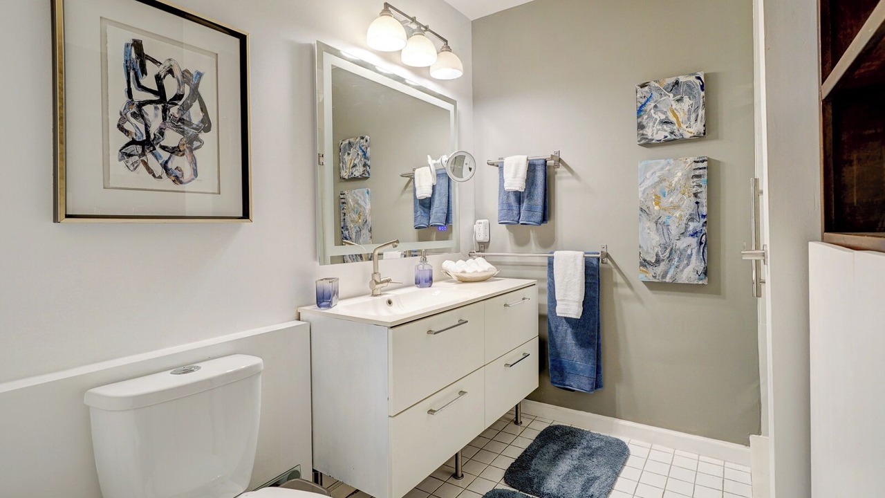 Photo of Bathroom in Wilmington Historic District