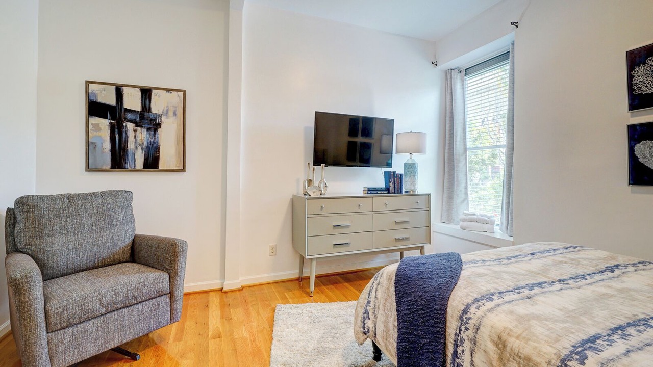 Photo of Bedroom in Wilmington Historic District