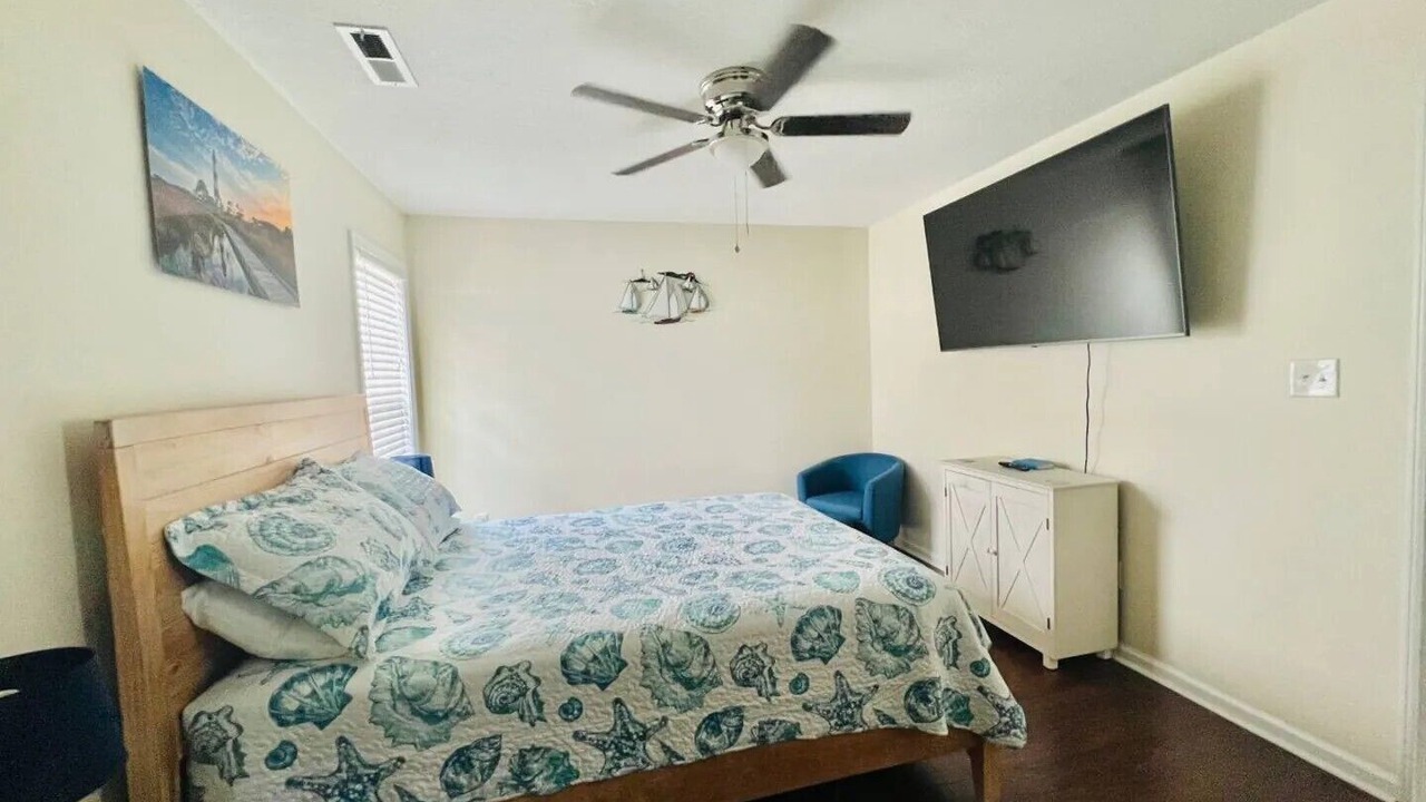 Photo of Bedroom in Swansboro