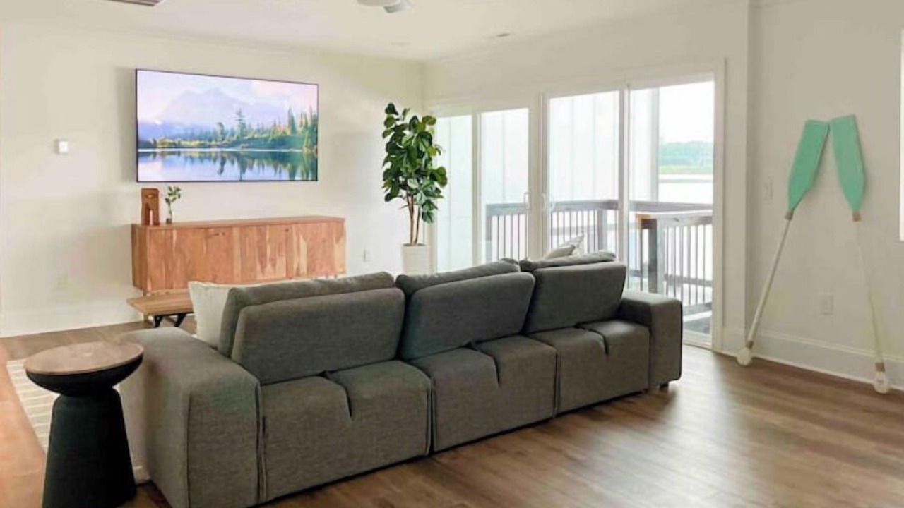 Photo of Livingroom in Dixie - Berryhill