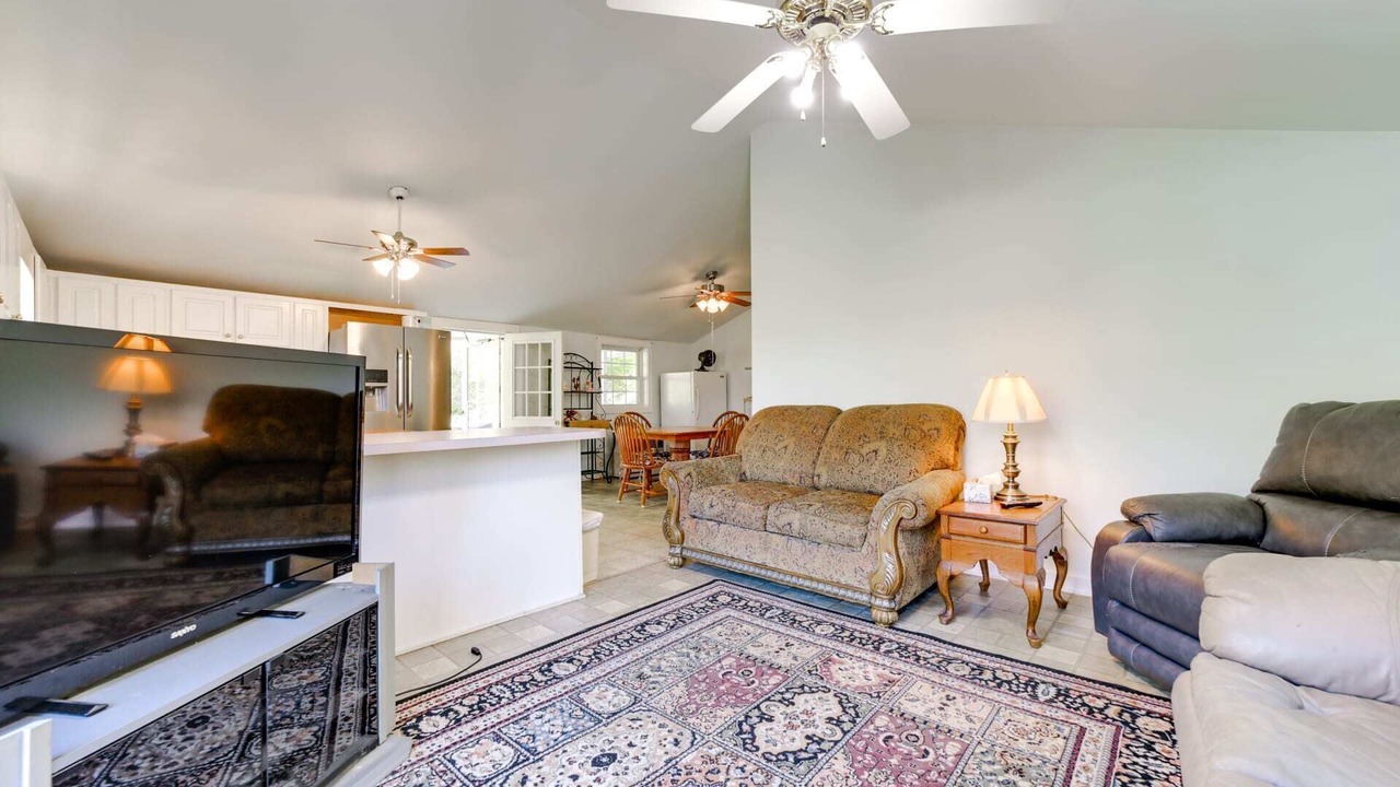 Photo of Livingroom in Tuckasegee
