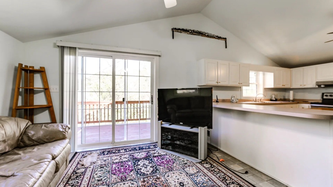 Photo of Livingroom in Tuckasegee