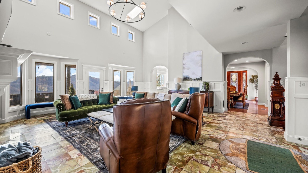 Photo of Livingroom in Black Mountain