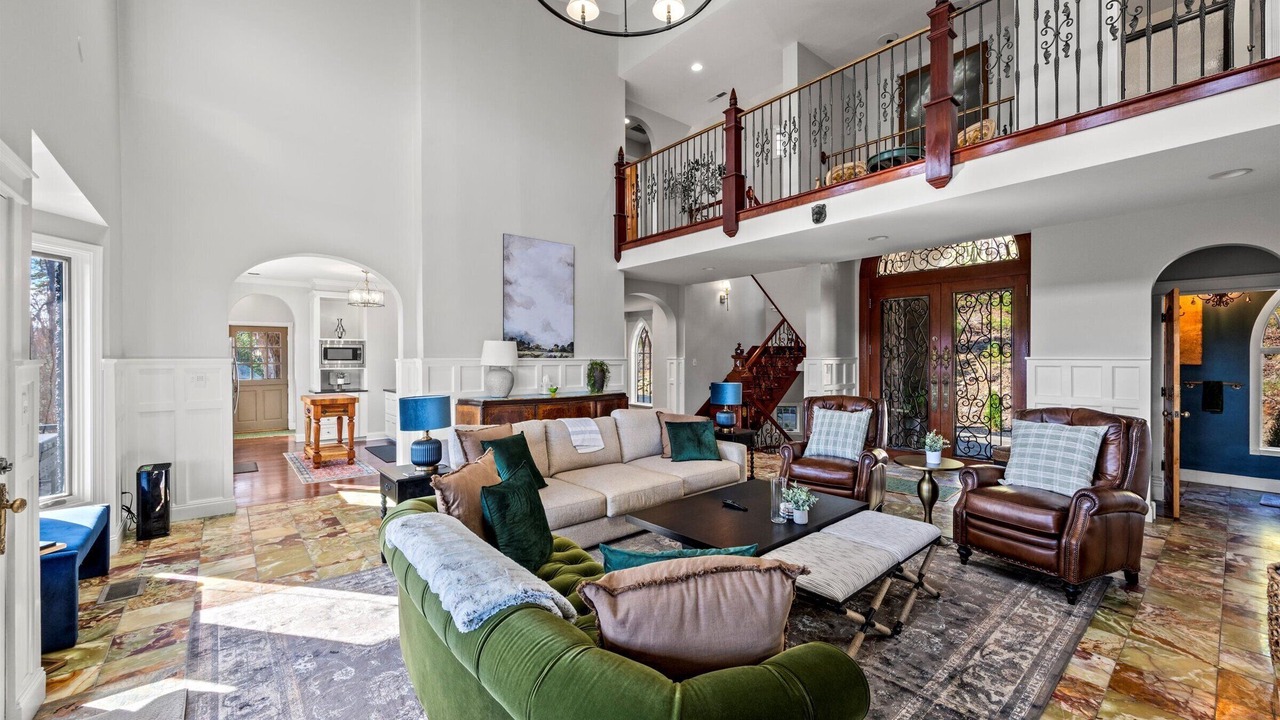Photo of Livingroom in Black Mountain