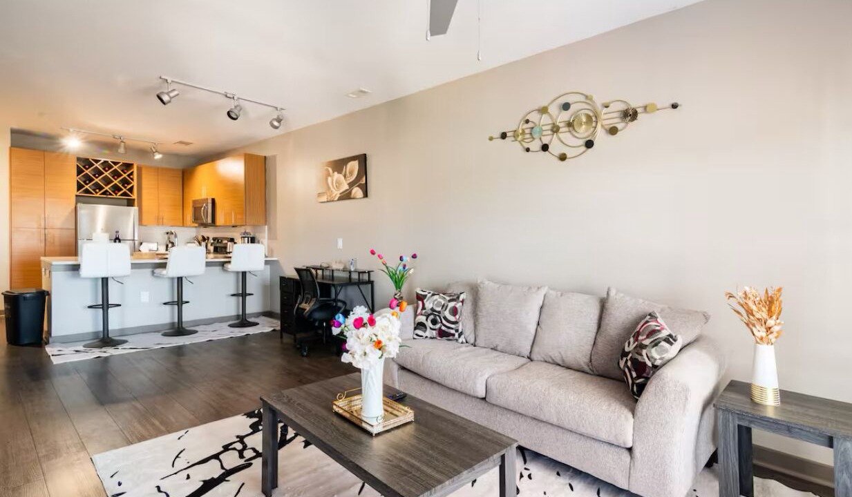 Photo of Livingroom in Fourth Ward