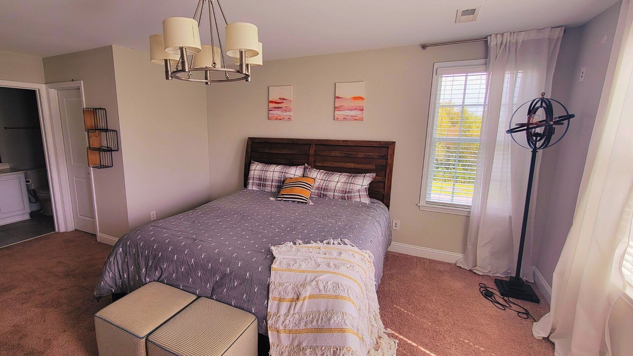 Photo of Bedroom in Murraysville