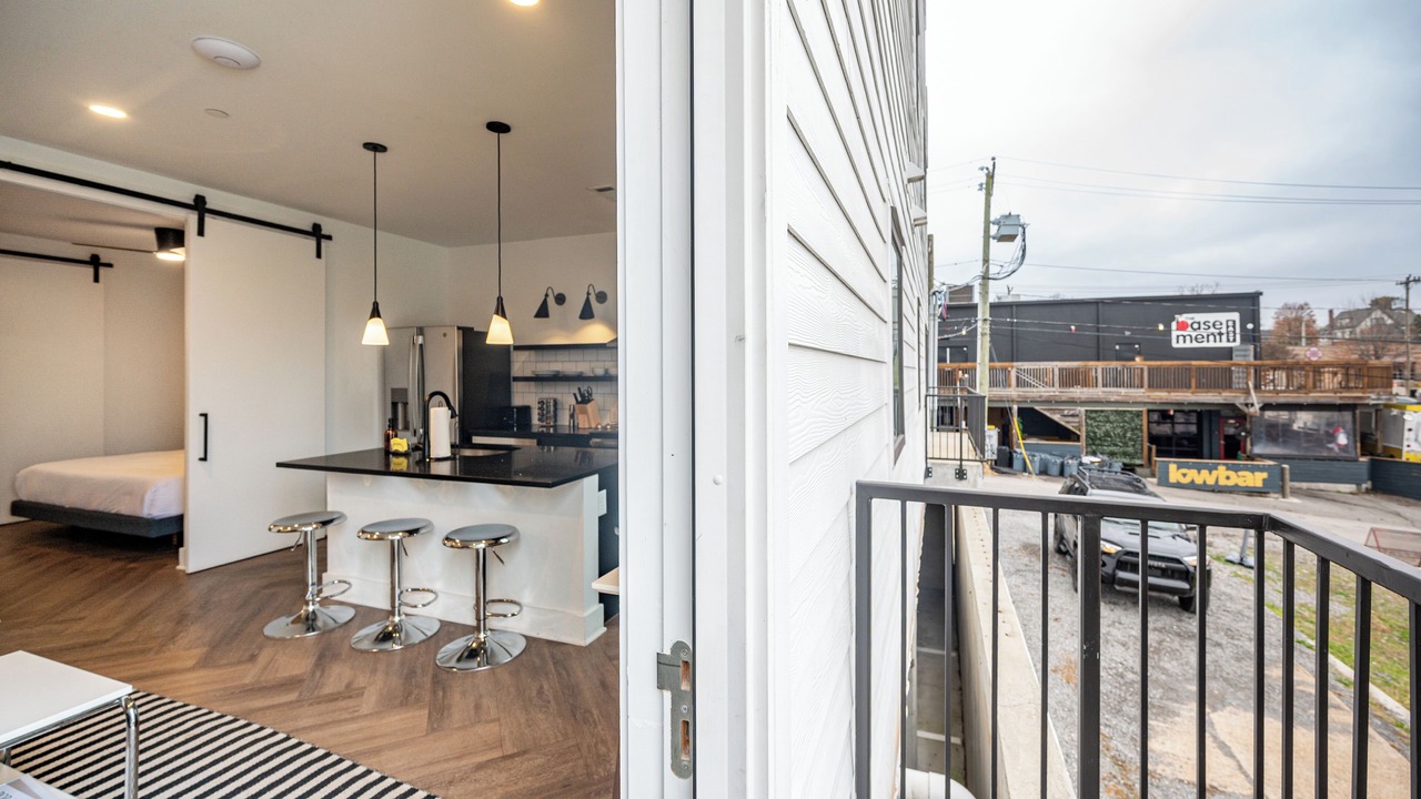 Photo of Patio Balcony in Historic Edgefield