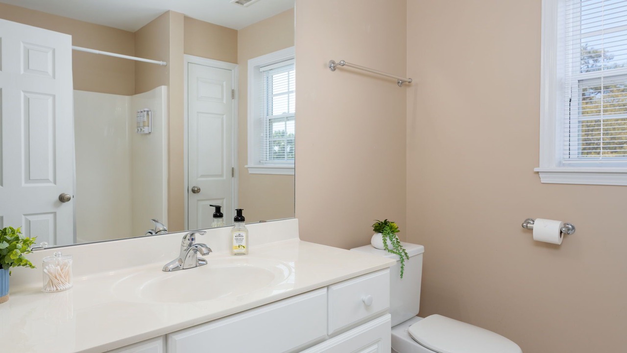 Photo of Bathroom in Tranquil Harbour