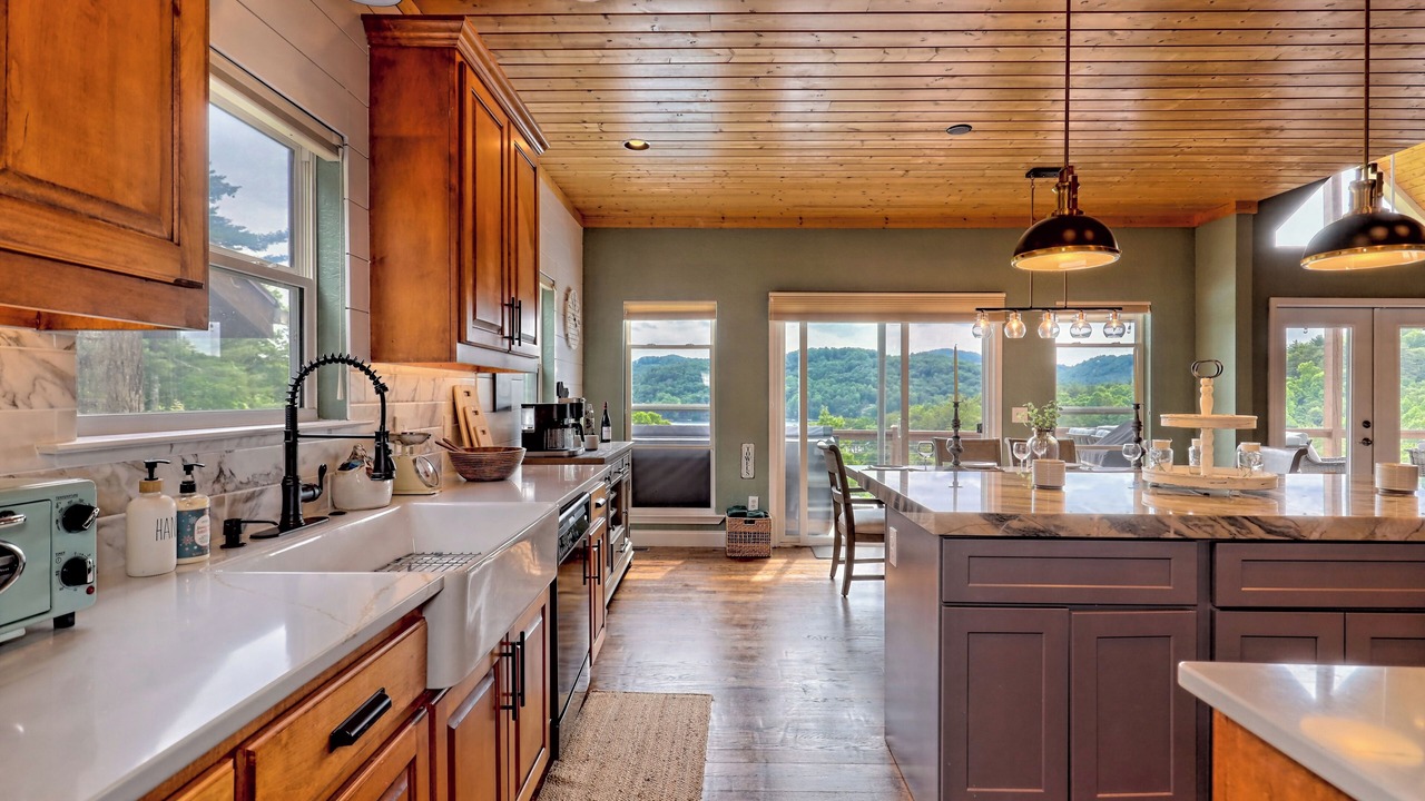 Photo of Bedroom in Cullowhee