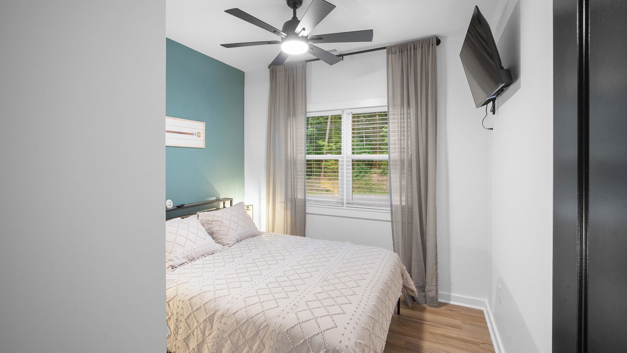 Photo of Bedroom in Southmont
