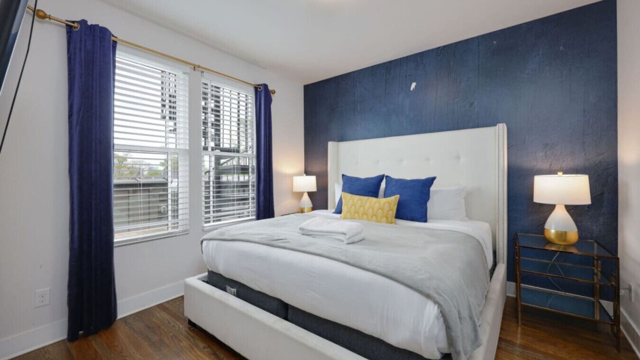 Photo of Bedroom in Hadley - Washington